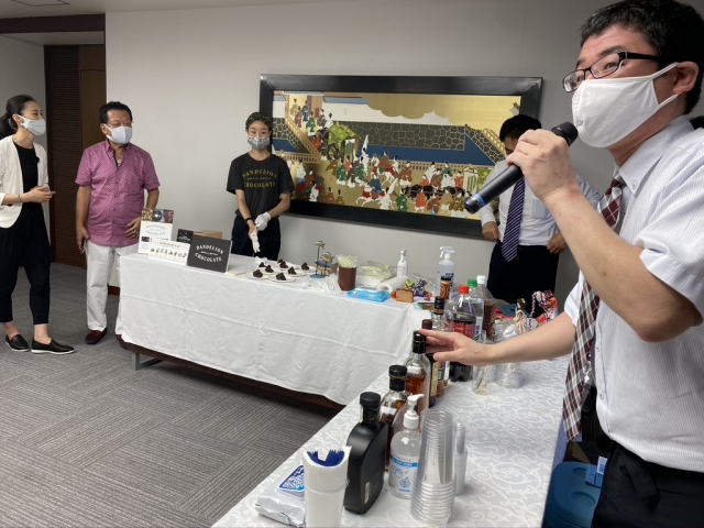 53ED125C-E9C2-4C03-8285-0E9D05FD7CFE_1_105_c