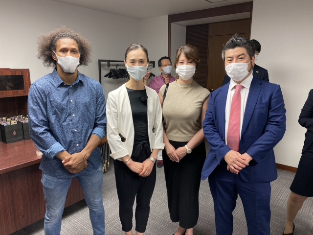 D9484A9A-F4C5-46AC-8FFF-4BC08DFC60E6_1_105_c